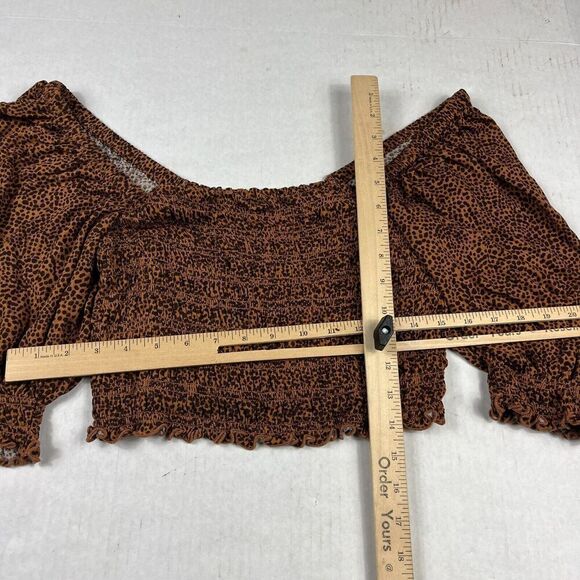 Urban Outfitters Smocked Cropped Top Animal Print Off The Shoulder Shirt LARGE - Picture 6 of 11
